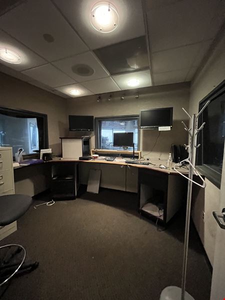 Office space for Rent at Beacon Ridge Tower Broadcasting Studios & Office Space in Birmingham