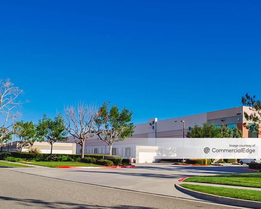 Arrow Center I