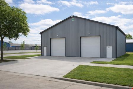 Industrial space for Rent at University Drive Shops in Fargo