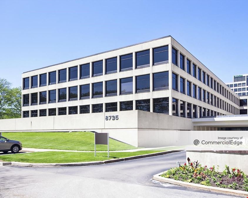 O'Hare Plaza - 8735 West Higgins
