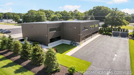 Commercial space at 425 Douglas Ave in Holland