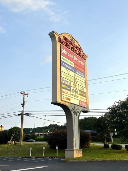 Shoppes at Banks Crossing  |  1,500–11,500 SF Available