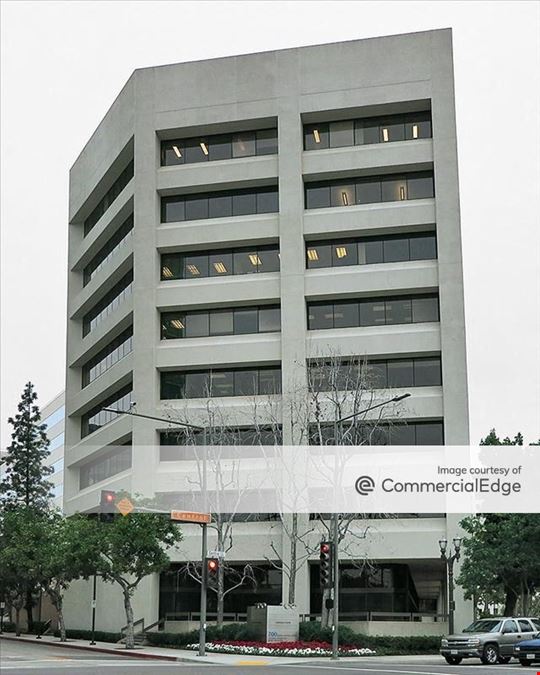 Glendale Gateway - 700 North Central Avenue
