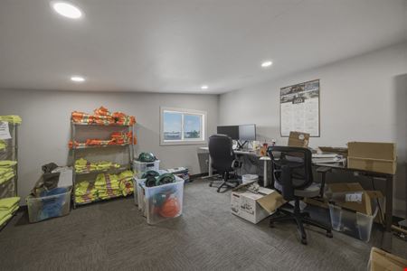 2213 Henderson Loop