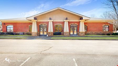 ±2,250 SF Medical Office Suite For Lease