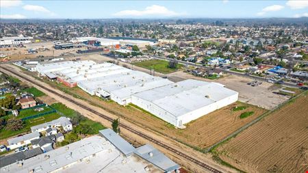 ±127,057 SF High Exposure Industrial Building on ±7.5 Acres
