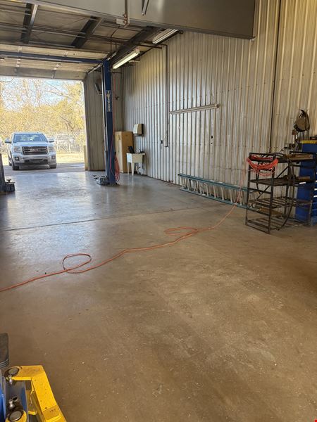 COMMERCIAL/INDUSTRIAL WITH FENCED YARD