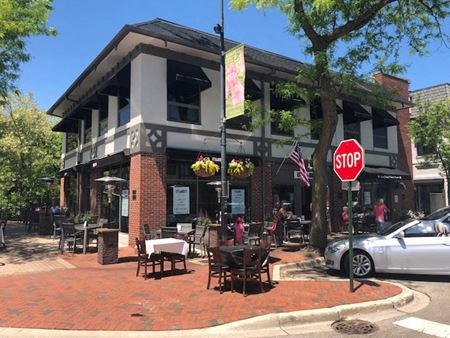 Retail space for Rent at 552 Lincoln Ave in Winnetka