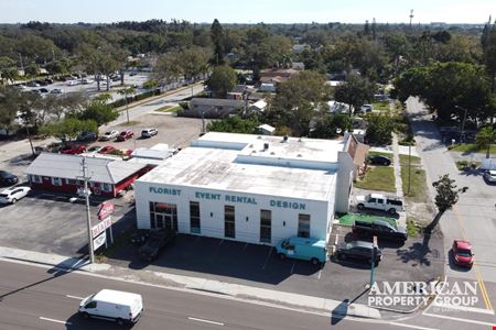 Retail space for Sale at 2048 Bee Ridge Rd in Sarasota