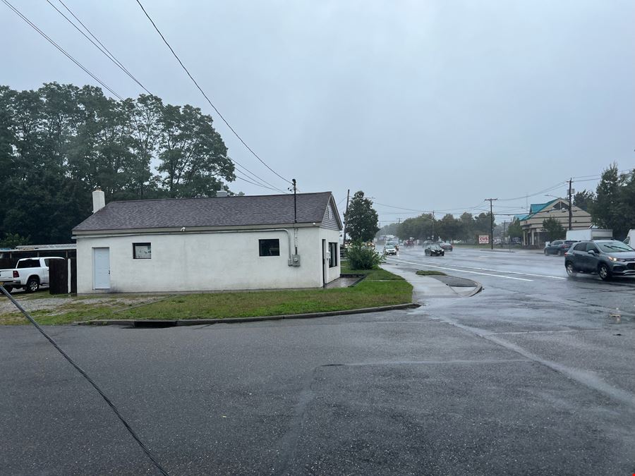 883 Middle Country Rd, Selden, NY 11784