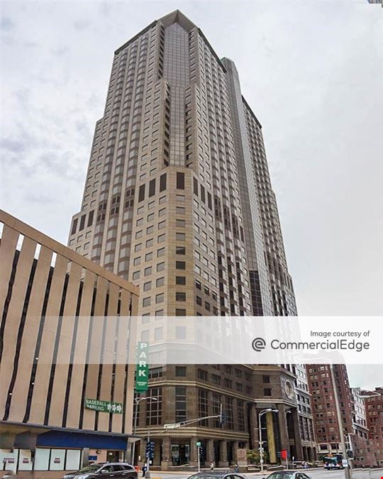 One Metropolitan Square