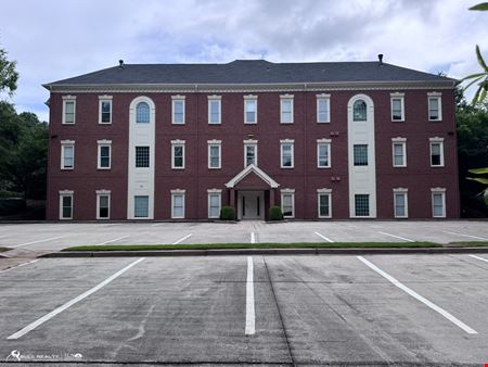 Premier Peachtree Corners Office Building ±16,497 SF | Class B | 3-Story | Available For Sale or Lease