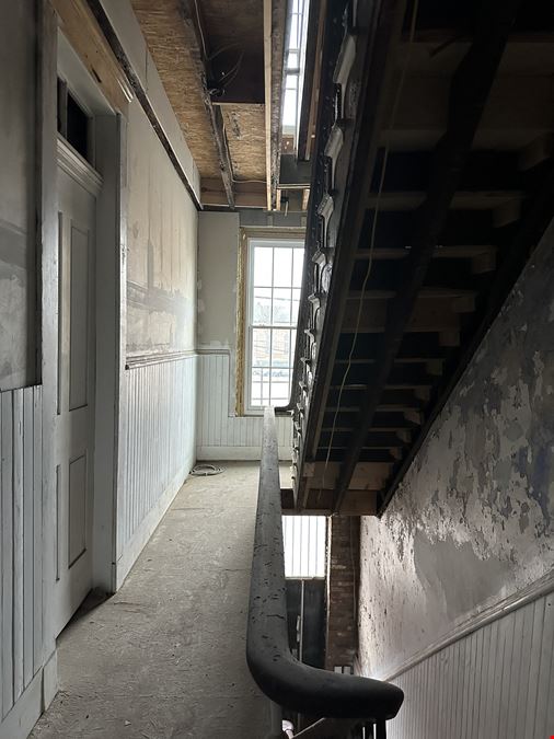 AUCTION - 1614 Walnut Street