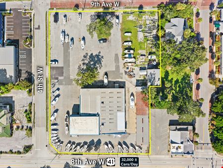 17.5K ± SF Retail Building Along Old US Hwy 41