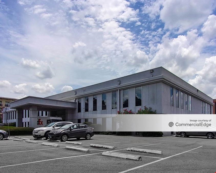 River Oaks Medical Center