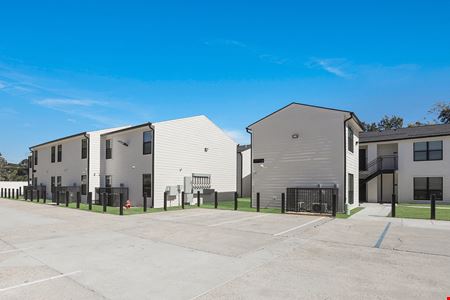 Zurqui at Mohican: Renovated Mid City North Apartments
