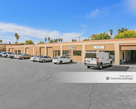 Industrial space for Rent at College Oak Plaza Business Park in Sacramento