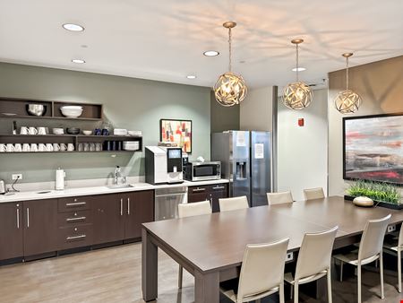 Regus - Lisle - Central Park of