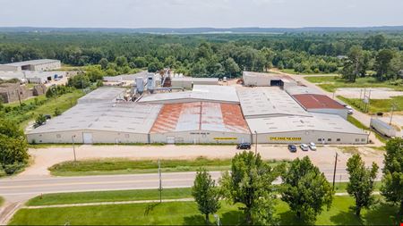 Commercial space at 210 East Sweet Potato St in Vardaman