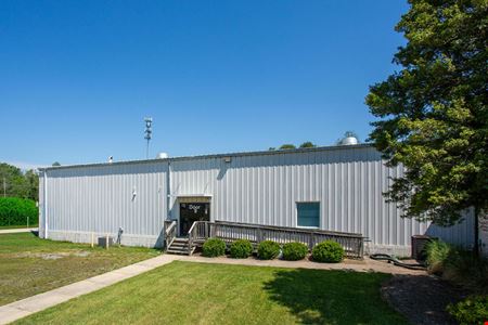 FLEXIBLE INDUSTRIAL SUBLEASE WITH OFFICE & WAREHOUSE SPACE NEAR I-64