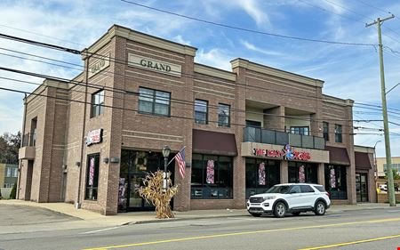 Retail space for Sale at 32821- 32905 Grand River Ave in Farmington
