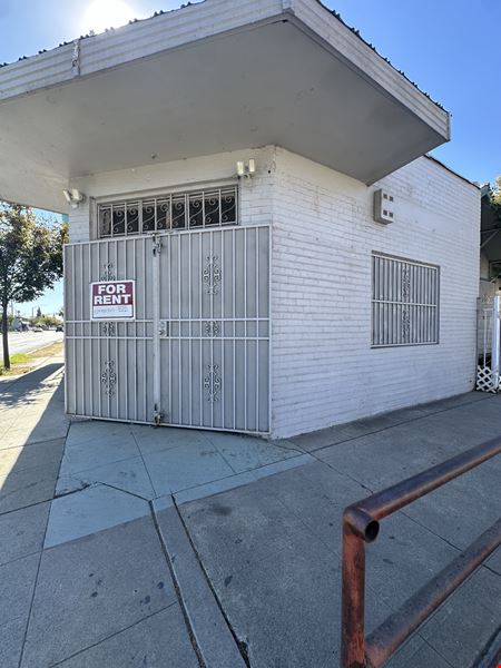 Retail space for Rent at Retail Building in Downtown Fresno, CA in Fresno