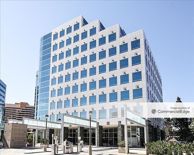 La Jolla Square - 4250 Executive Square