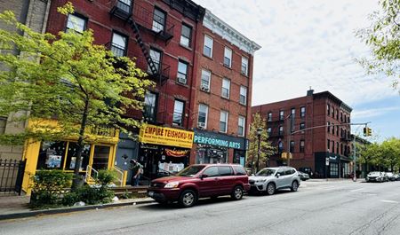 Commercial space at 271 Prospect Park W in Brooklyn