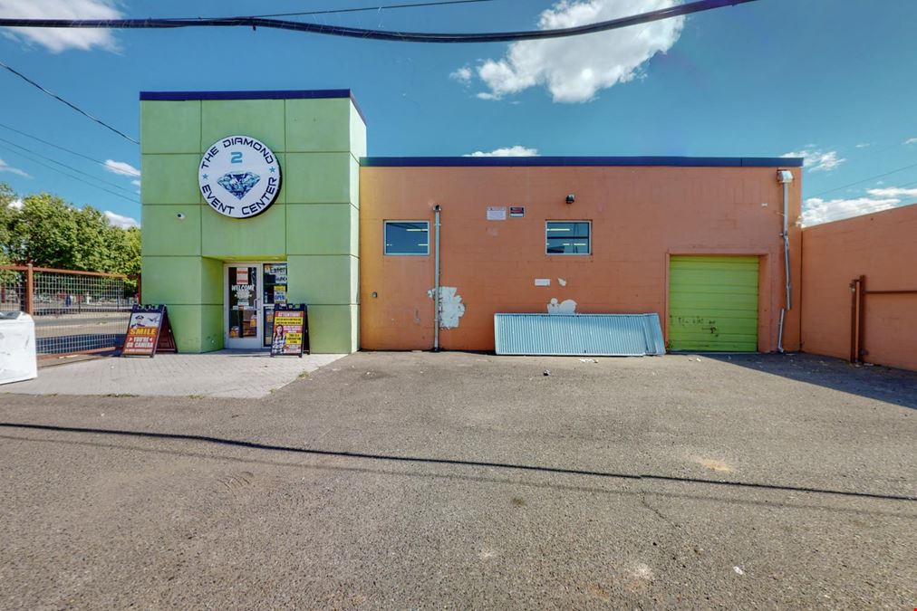 5913 - 5915 Central Ave NE