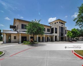 Lakes on Tennyson Professional Plaza