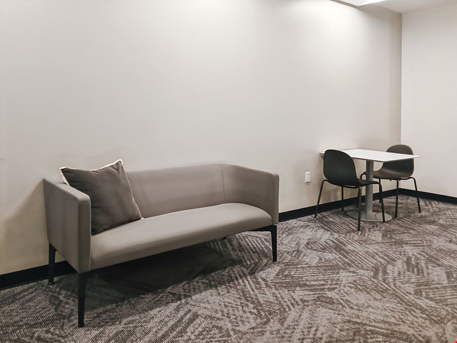 Regus - Edmond - S Broadway