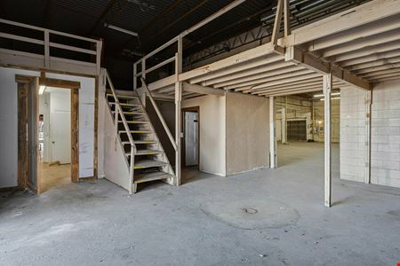 215 N Western Ave