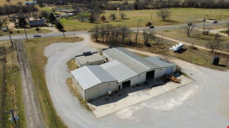 ±9,180 SF Office/Warehouse w/ Fenced 5 Acres