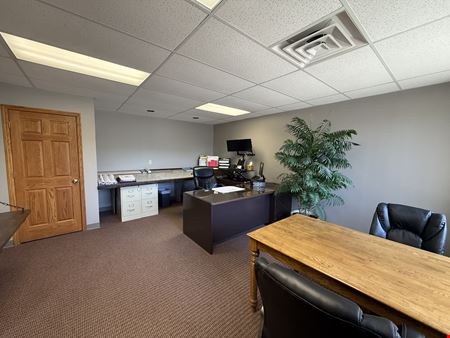 Office space for Sale at 1040 W 4th St, Sale in Davenport