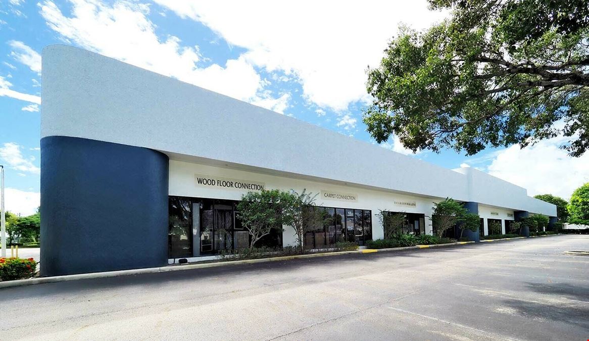 Polo Commerce Center