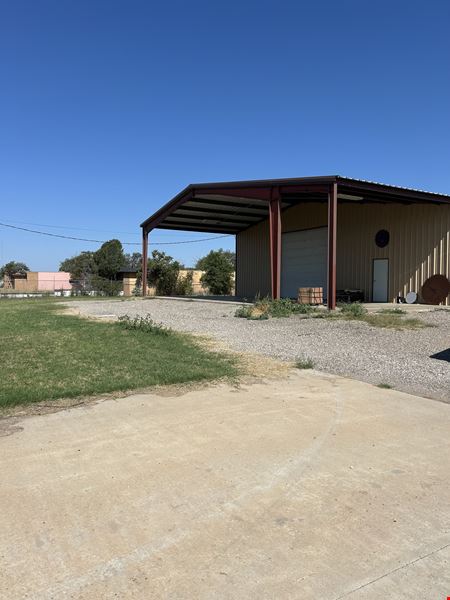2319 E 50th