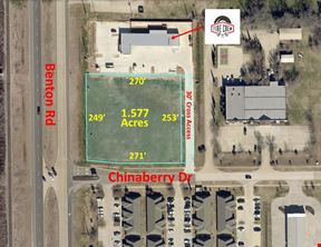1001 Chinaberry Dr