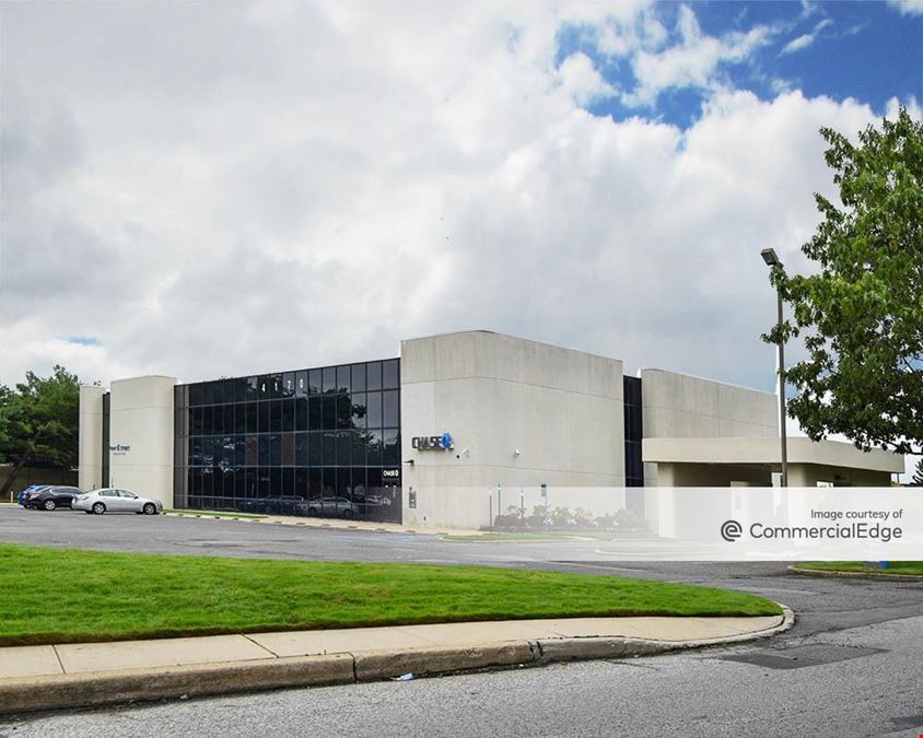 Airport Corporate Center - 4170 Veterans Memorial Hwy