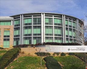 Pacific Plaza - 10935 Vista Sorrento Pkwy