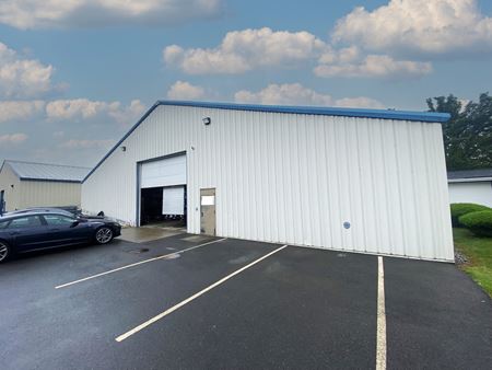 Commercial space at 14 Petra Lane in Albany