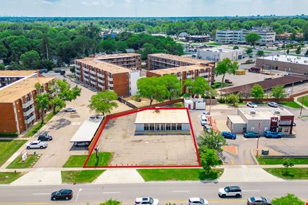 3115 W 13 Mile Rd