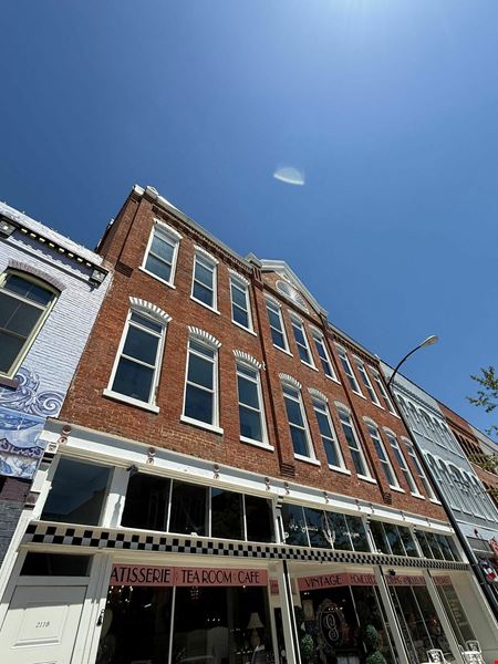 211 East Commercial Street