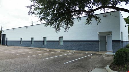 3664 Walnut Bend Lane