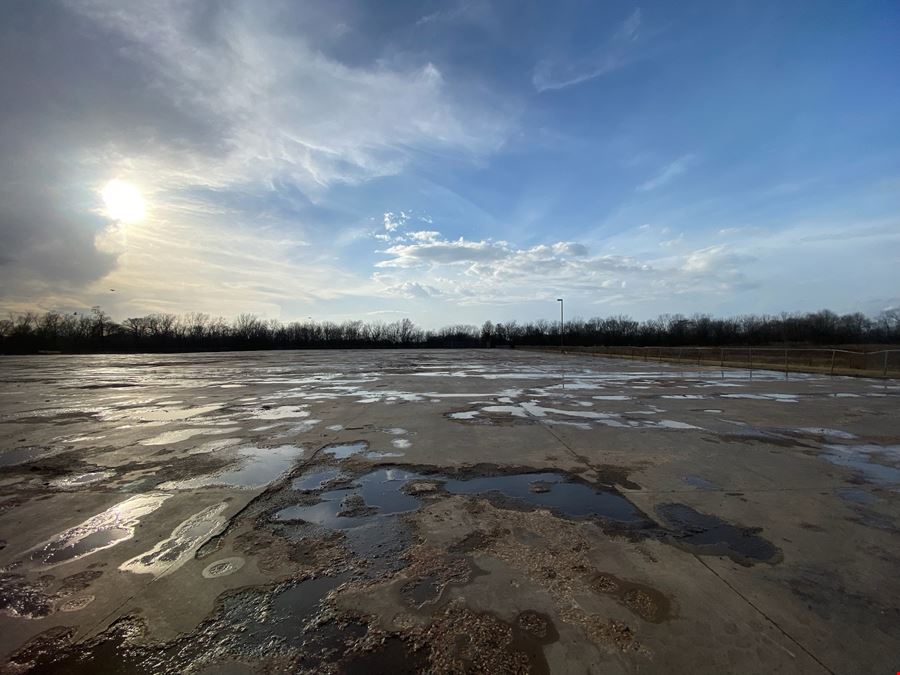 300k SF All-Weather Slab on 159 Acres