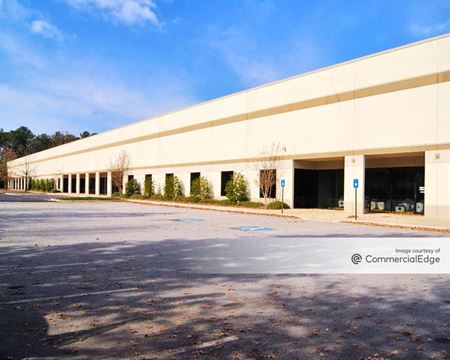 Industrial space for Rent at Southlake Commons in Forest Park