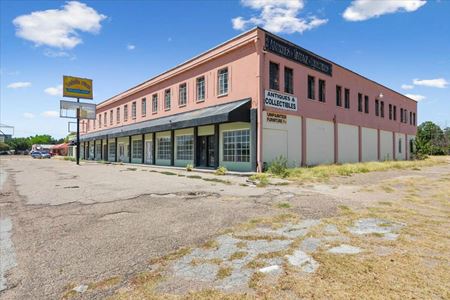 Retail space for Sale at 2221 La Salle Avenue in Waco