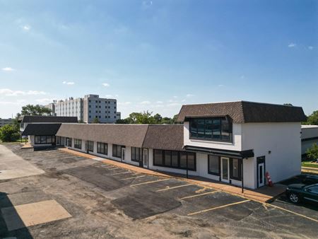 Office space for Rent at HOSPITAL ADJACENT RETAIL in Wichita