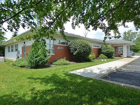 6934 Elaine Dr