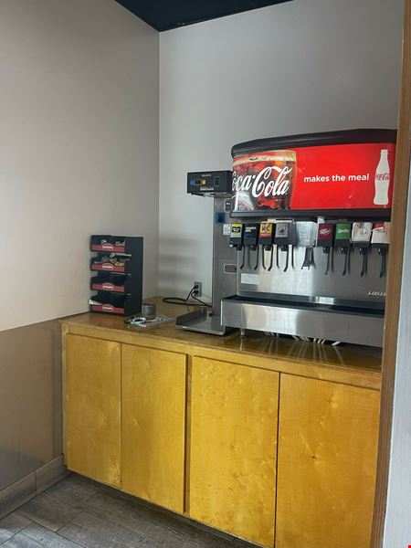 FOR LEASE: Jabby’s Pizza | Acadian Perkins Plaza