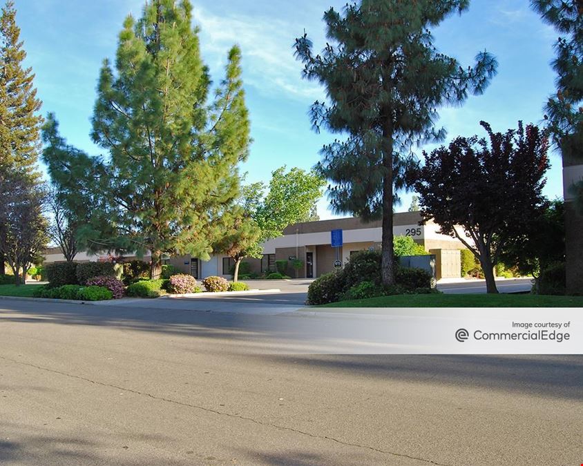 Woodward Business Park - 295, 323 & 351 West Cromwell Avenue